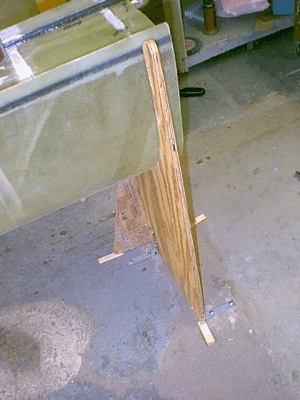 dtube jig mounted on the floor, root end dec5, 2001.jpg