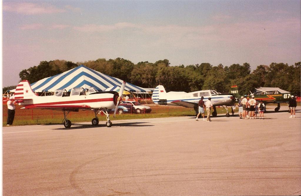 Yak-18T 004 (Large).jpg