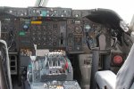 1280px-747-100_cockpit_flight_controls.jpg