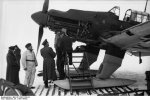 Bundesarchiv_Bild_101I-392-1334-04_2C_Russland_2C_Junkers_Ju_87_2C_Wartung_002.jpg