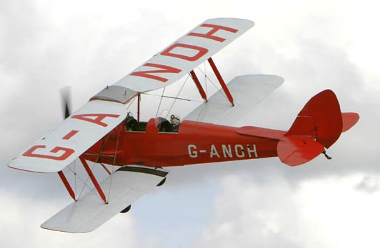 De-Havilland-Tiger-Moth.jpg