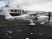 220px-Cessna_162_Skycatcher_N5201K_1003.JPG