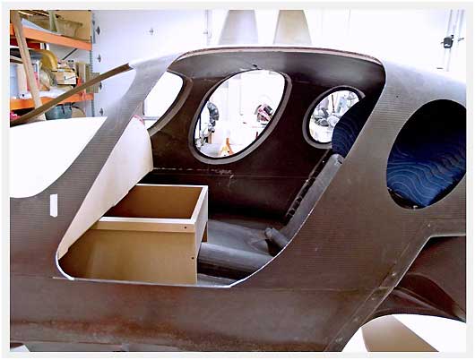 Algie_Composite_Aircraft_LP1_Cockpit_Door_Opening.jpg