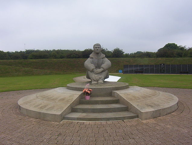 636px-Battle_of_Britain_Memorial_Pilot.JPG