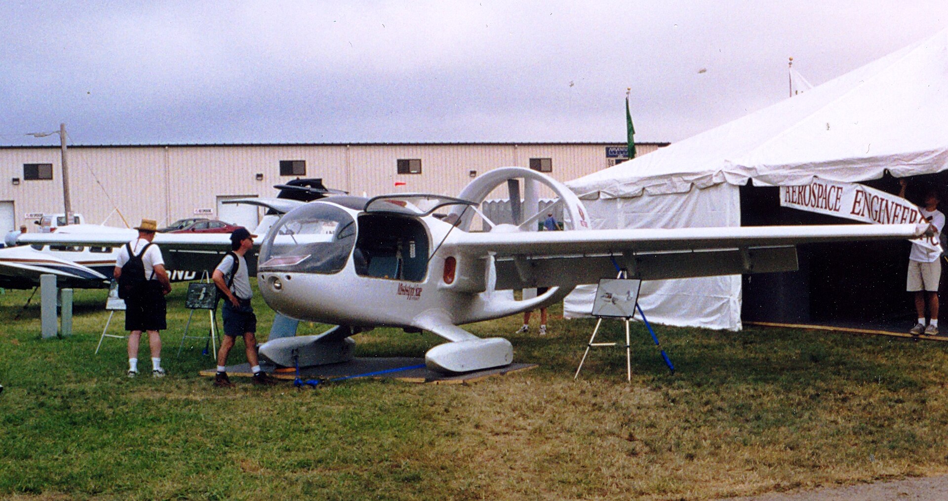 1920px-XV-11_Marvel_2000.jpg